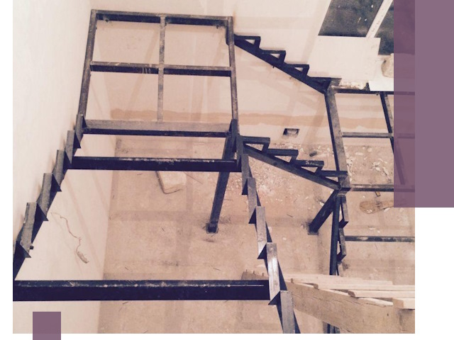 Монтаж лестниц на металлокаркасе в Мурманске быстро и качественно