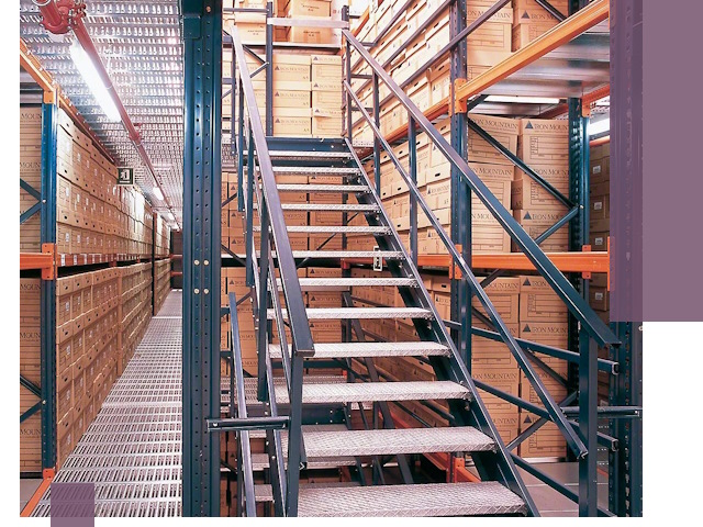 Лестницы складские прочные и безопасные под ключ в Мурманске