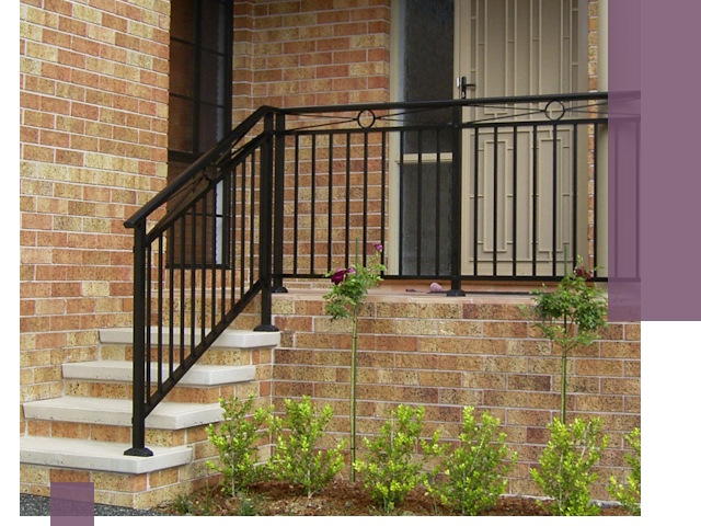 Уличные перила из металла под ключ в Мурманске