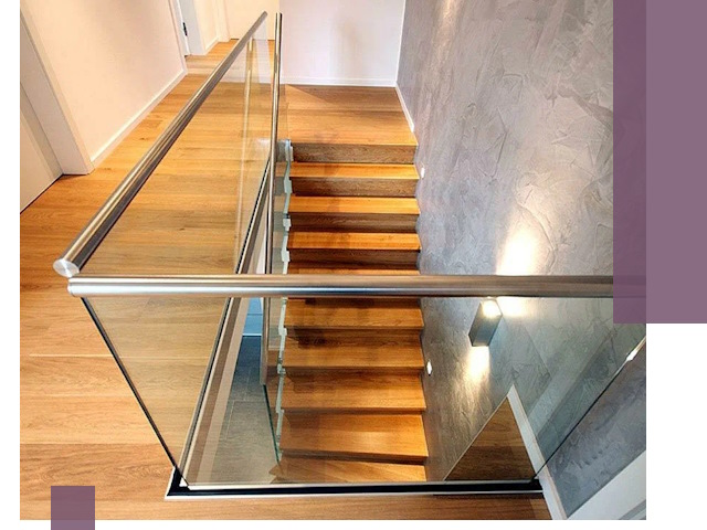 Перила для лестницы в доме — изготовление и монтаж в Мурманске