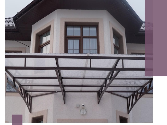 Козырьки из поликарбоната под ключ в Мурманске